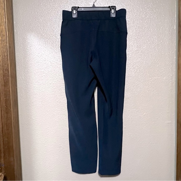 ✨LIKE NEW✨ Lululemon On the Fly 7/8 Pants Travel Gym Lightweight Activewear - Picture 11 of 13